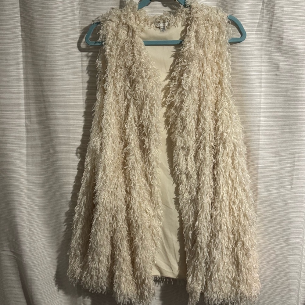 Fun Cream Faux Fur Vest - Picture 4 of 5